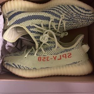 Yeezy Boost 350 V2 (Size 7)